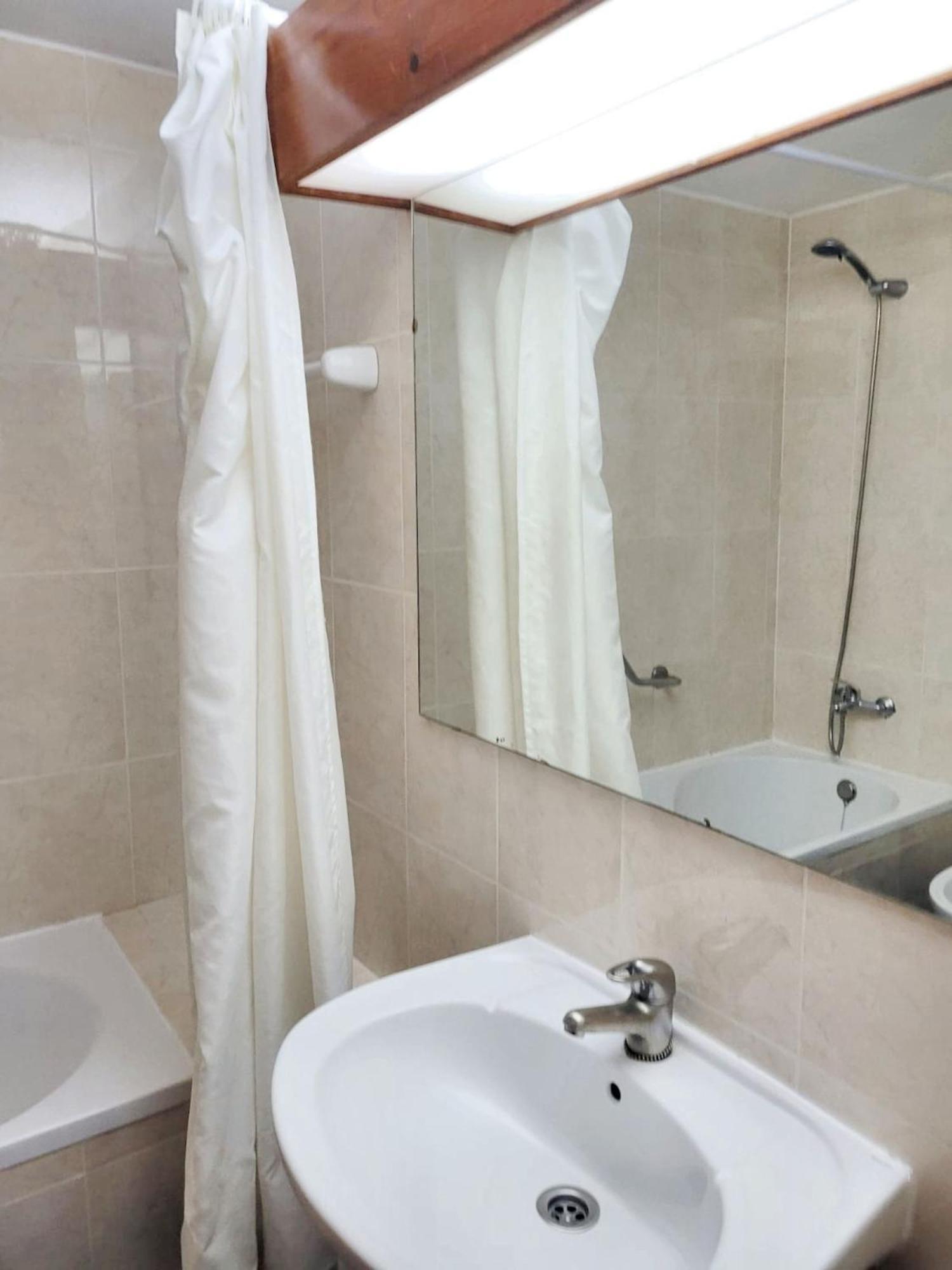 Bright With Sea View In 67 M² + Pool * Albufeira